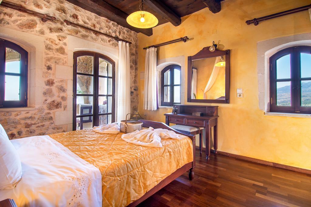Samonas Traditional Villas Pokoj fotografie